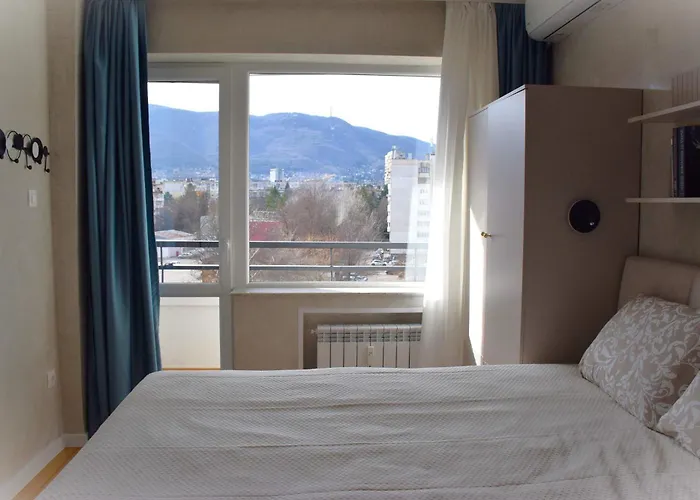 Bright & Cozy 1-bedroom With Stunning Vitosha View Apartmán Sofie